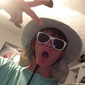 Meet your Posher, Michael